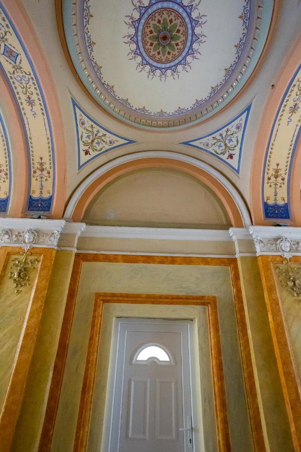 Parliament Exclusive Gallery Budapest Exterior photo