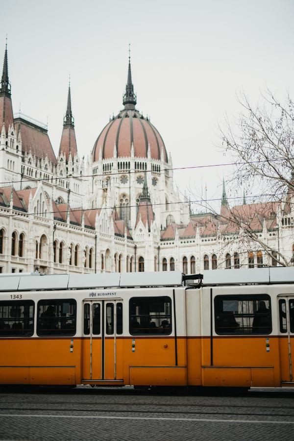 Parliament Exclusive Gallery Budapest Exterior photo